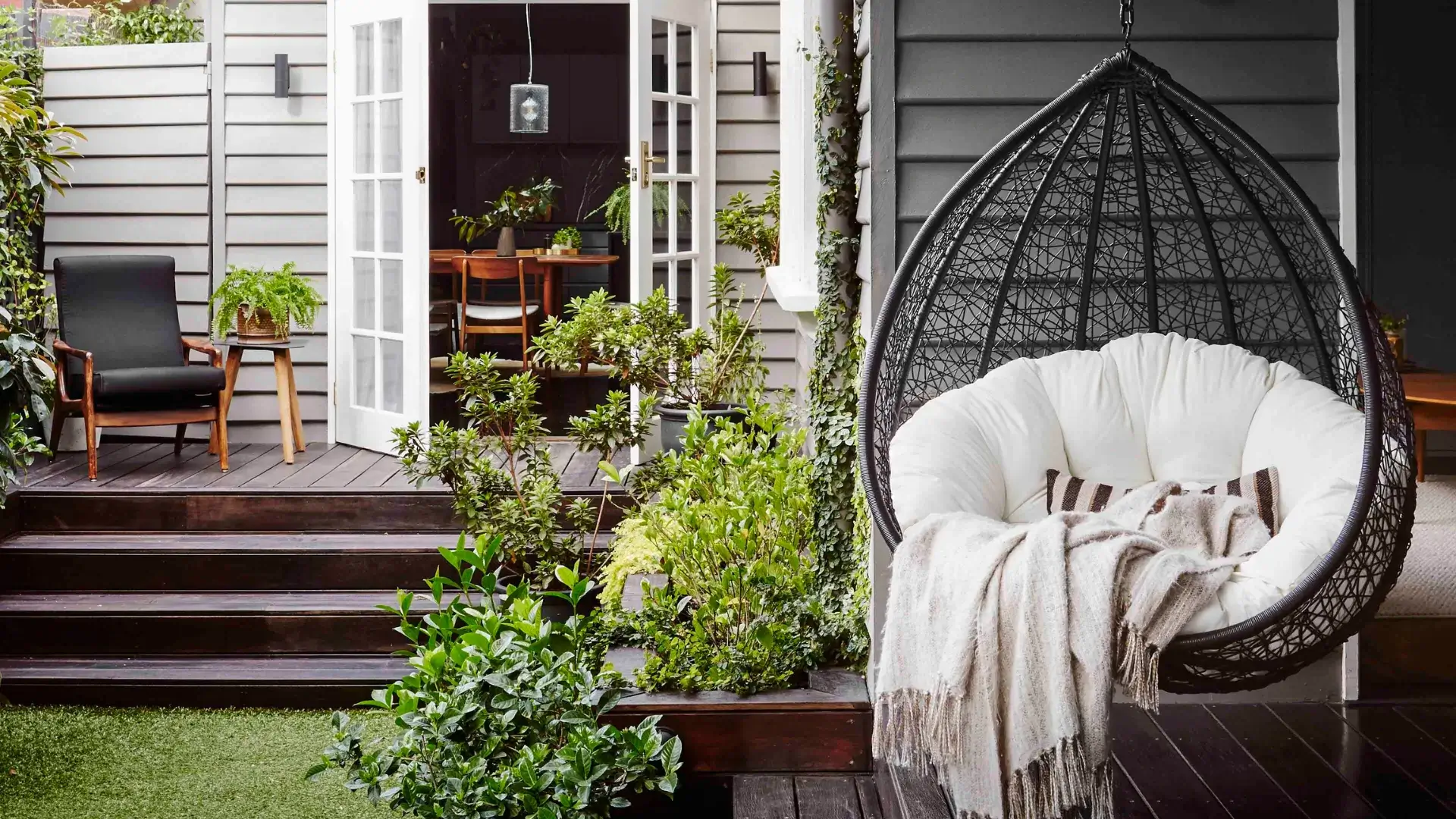 Backyard Makeover Inspiration: 11 Stunning Garden Design Ideas