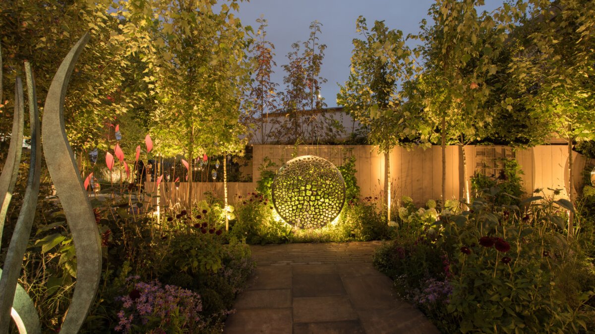 15 Fun Outdoor Lighting Ideas to Give Your Outdoors a Creative Twist