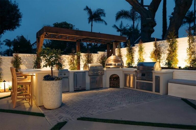 13 Modern Outdoor Kitchen Lighting Ideas for Your Yard