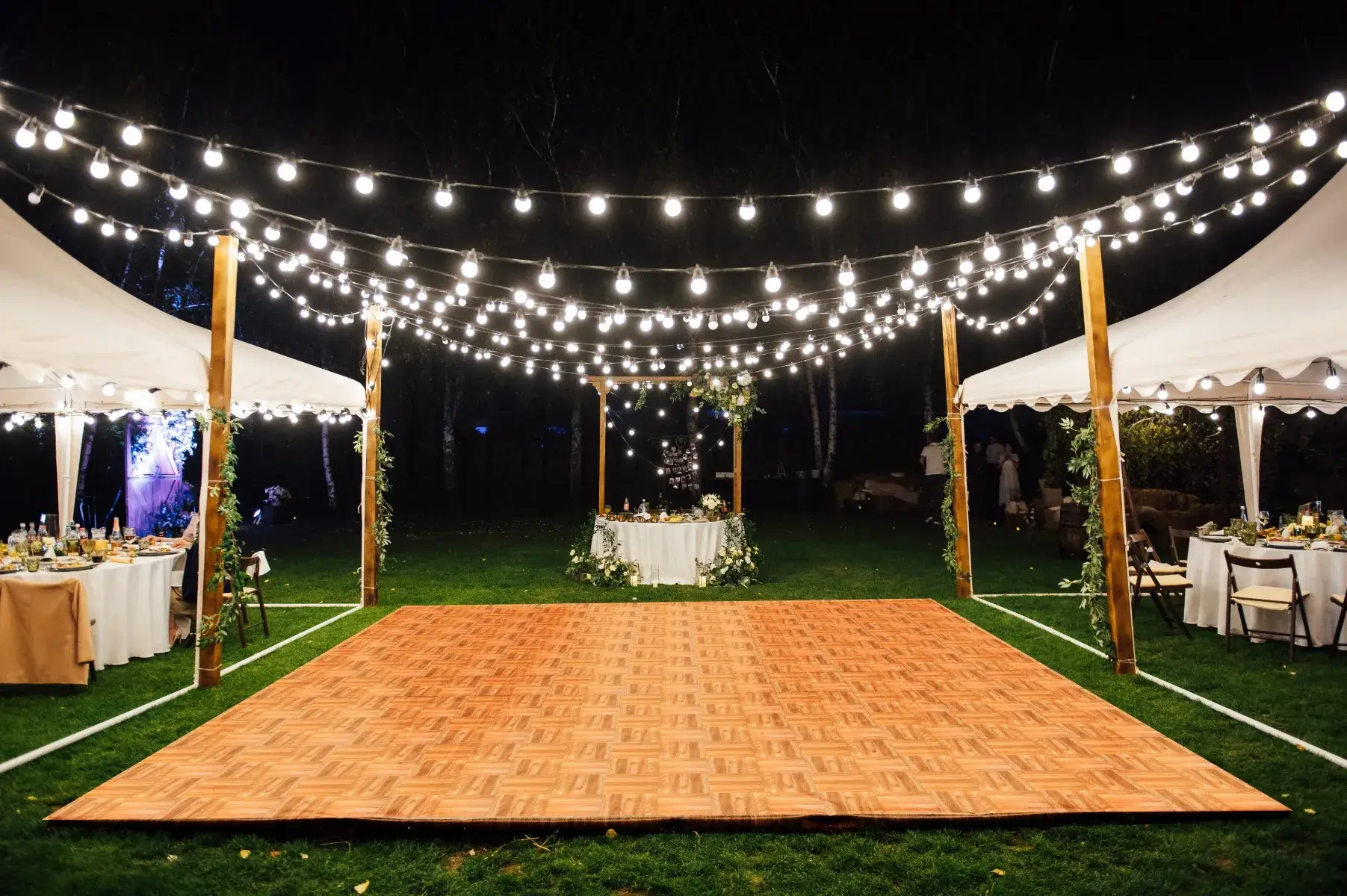 14 Creative DIY Outdoor Wedding Dance Floor Ideas